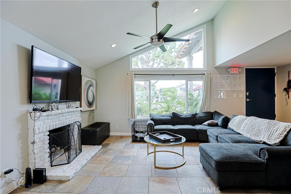 MLS #OC26154797 image #4