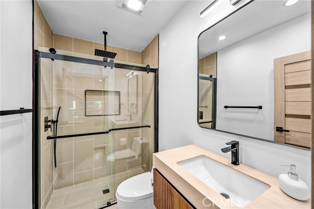 Detail Gallery Image 22 of 36 For 9502 via Salerno, Burbank,  CA 91504 - 2 Beds | 2/1 Baths