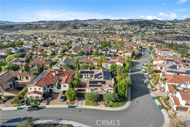 1 Running Brook Drive, Coto de Caza CA: https://media.crmls.org/medias/5c2f2120-ac1b-4950-a376-ce7b5c52bc29.jpg