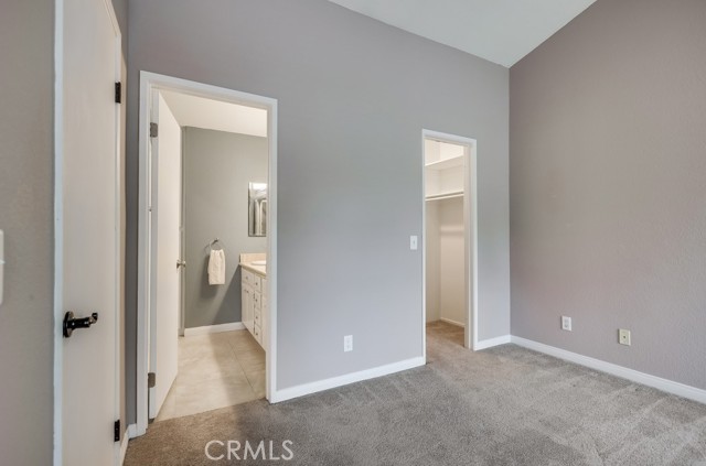 253 Gallery Way, Tustin CA: https://media.crmls.org/medias/5c306d48-5820-42da-8589-77f557df6eed.jpg