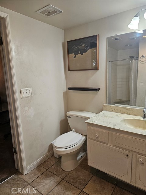 Detail Gallery Image 6 of 28 For 4718 Woodbend, San Bernardino,  CA 92407 - 2 Beds | 2 Baths