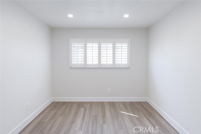 Detail Gallery Image 14 of 19 For 741 Saint Andrews, Corona,  CA 92882 - 4 Beds | 2 Baths