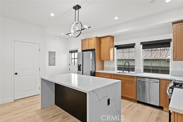 Detail Gallery Image 8 of 27 For 6747 Pickering #C,  Whittier,  CA 90601 - 3 Beds | 2/1 Baths