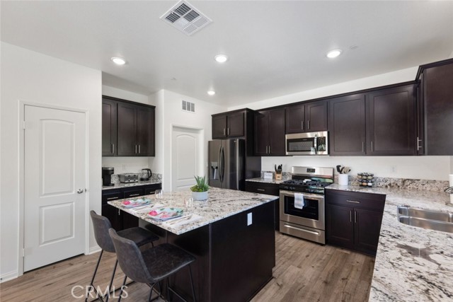 Detail Gallery Image 14 of 44 For 65161 Rolling Hills Dr, Desert Hot Springs,  CA 92240 - 4 Beds | 2 Baths