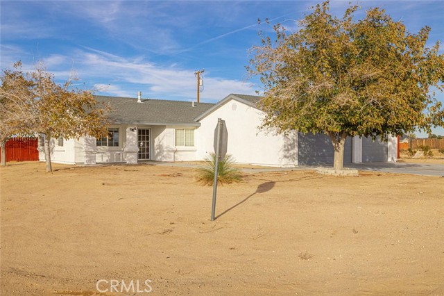 Detail Gallery Image 4 of 43 For 9301 Rea Ave, California City,  CA 93505 - 3 Beds | 2 Baths