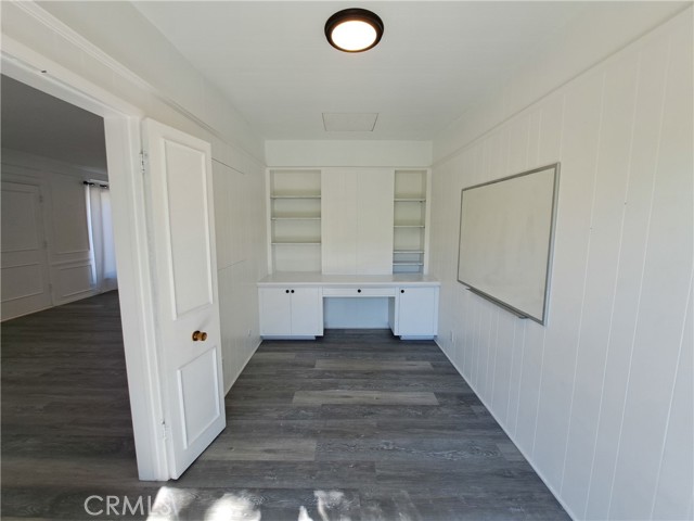 14356 Greenleaf Street, Sherman Oaks CA: https://media.crmls.org/medias/5c32c202-9d05-4edd-abc3-cf089e2c1d6c.jpg