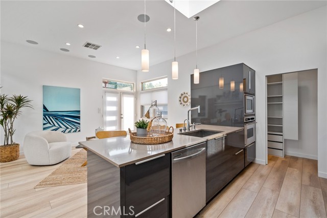 Detail Gallery Image 25 of 68 For 726 West 37th Street, San Pedro,  CA 90731 - – Beds | – Baths