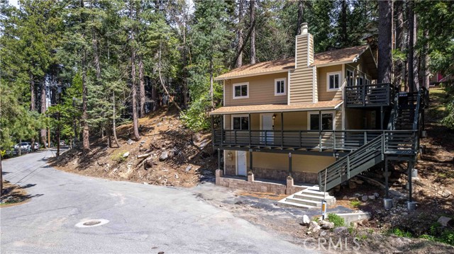 Detail Gallery Image 25 of 26 For 26131 Lake Forest Dr, Twin Peaks,  CA 92391 - 3 Beds | 3 Baths