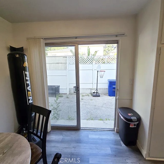 1132 S Holt Avenue, Los Angeles CA: https://media.crmls.org/medias/5c353ca5-27c0-4a44-bc75-31eb165b9b8d.jpg