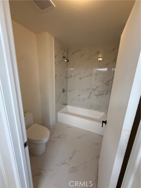 Detail Gallery Image 22 of 41 For 172 E Manchester, San Bernardino,  CA 92408 - 6 Beds | 3 Baths