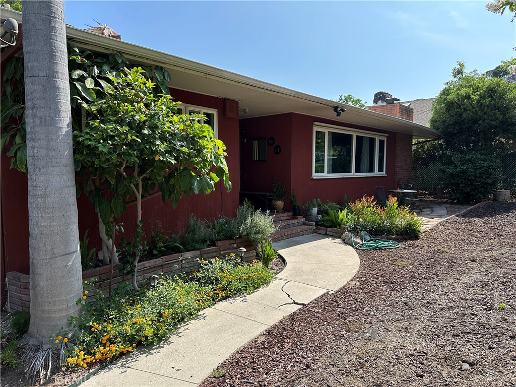 318 E Laurel Avenue