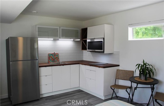 Image 2 of 13 For 27851 Lake St # Casita Only