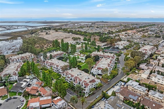 Detail Gallery Image 41 of 55 For 17151 Corbina Ln #203,  Huntington Beach,  CA 92649 - 1 Beds | 1 Baths