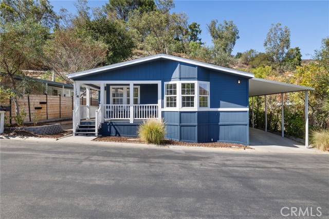 23777 Mulholland Highway, Calabasas CA: https://media.crmls.org/medias/5c3752a2-88a8-4ad4-acbf-3aa5b0d87258.jpg