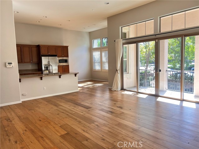 Detail Gallery Image 2 of 34 For 83 City Stroll, Irvine,  CA 92620 - 3 Beds | 2/1 Baths