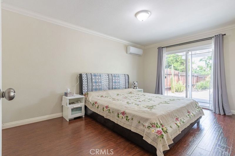 MLS #OC25242426 image #10