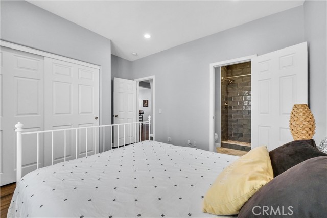 6895 Guinevere Court, Eastvale CA: https://media.crmls.org/medias/5c38f563-8f81-4ae7-b12e-51266d352203.jpg