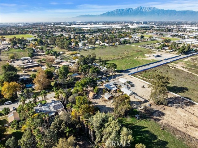 Detail Gallery Image 10 of 16 For 11139 Laurel Ave, Bloomington,  CA 92316 - – Beds | – Baths