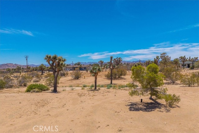 58382 Sunny Sands Drive, Yucca Valley CA: https://media.crmls.org/medias/5c397b6b-fb41-4ee6-a45a-bb1af1fe2f3e.jpg