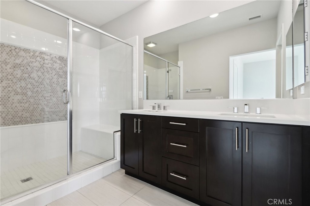 5c39e77e 91bd 4e05 B2ff C4e28366fe78