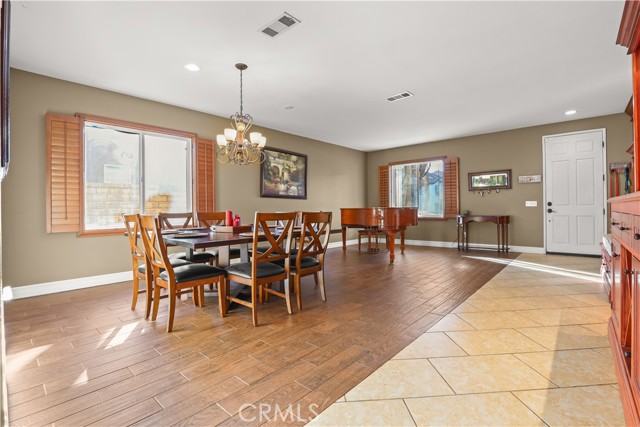 Detail Gallery Image 6 of 72 For 29724 Castlebury, Castaic,  CA 91384 - 4 Beds | 3 Baths