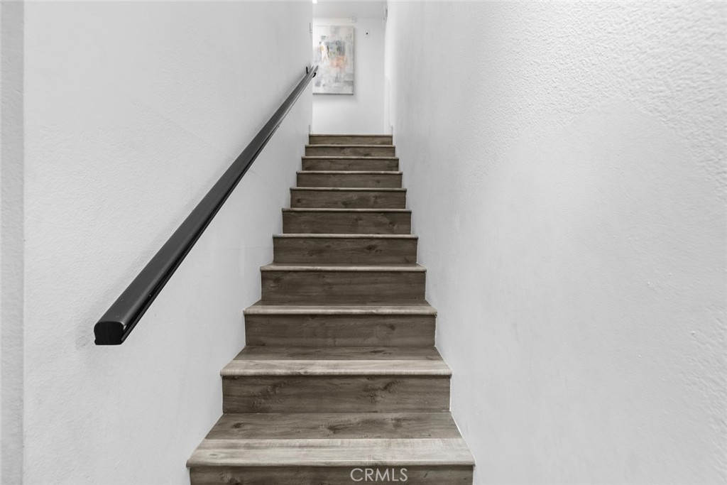 https://media.crmls.org/medias/5c3a370a-5032-4ecf-8323-906665980ccf.jpg?preset=X-Large
