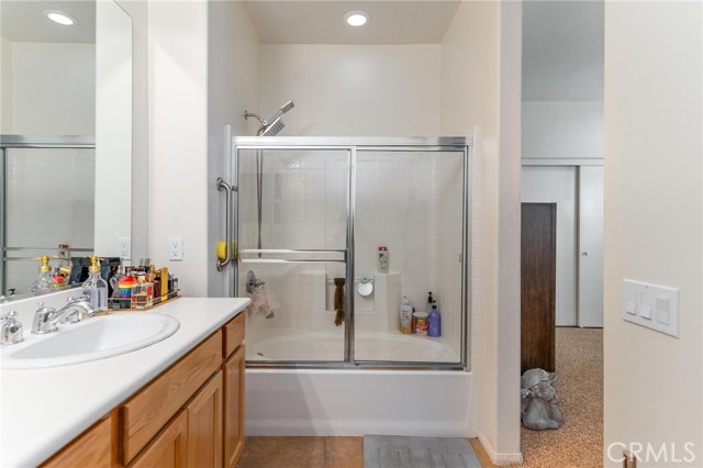 67760 Rio Vista Drive, Cathedral City CA: https://media.crmls.org/medias/5c3b521a-e462-45b5-840e-e8d3cda733e9.jpg