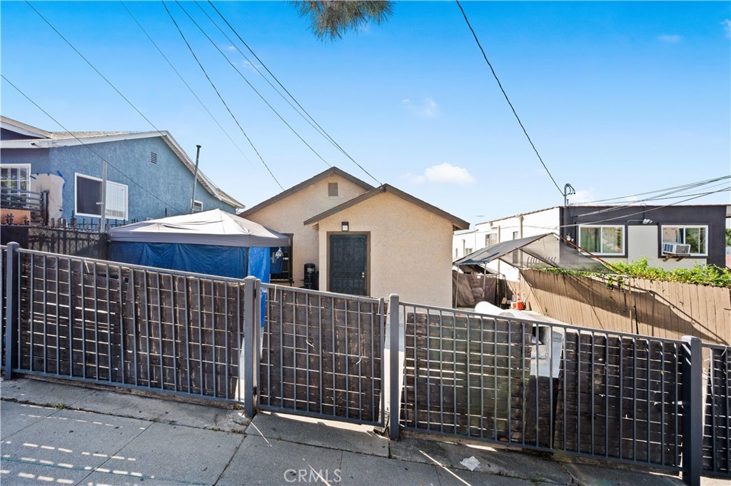 465 S Savannah Street