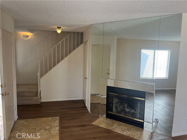 Detail Gallery Image 4 of 32 For 24202 Sylvan Glen Rd #D,  Diamond Bar,  CA 91765 - 2 Beds | 2/1 Baths