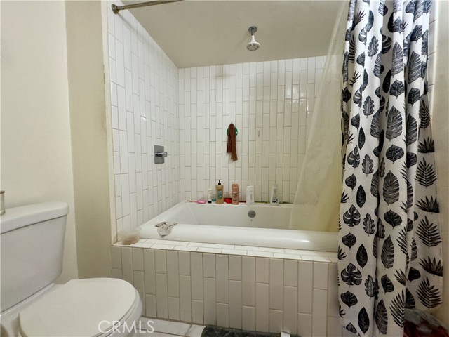 Detail Gallery Image 15 of 17 For 199 Racquet Club Dr, Compton,  CA 90220 - 3 Beds | 2/1 Baths