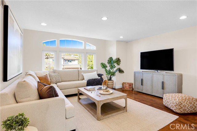 Detail Gallery Image 40 of 59 For 10 Glastonbury, Laguna Niguel,  CA 92677 - 4 Beds | 3/1 Baths