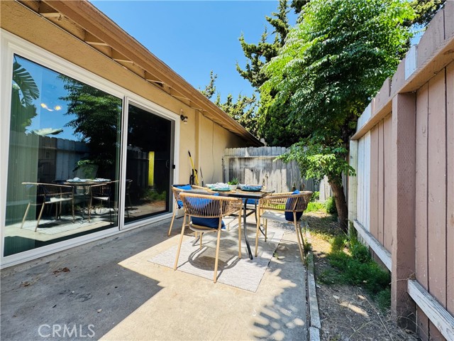 Detail Gallery Image 15 of 22 For 1881 Mitchell Ave #8,  Tustin,  CA 92780 - 3 Beds | 2 Baths