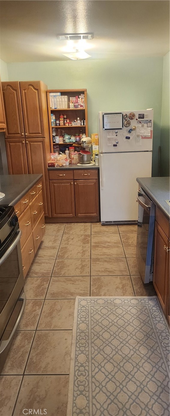 Detail Gallery Image 3 of 10 For 572 San Rogelio, Hemet,  CA 92545 - 2 Beds | 1 Baths