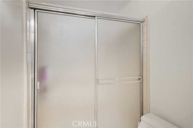 Detail Gallery Image 17 of 40 For 25451 via Macarena, Valencia,  CA 91355 - 5 Beds | 3 Baths