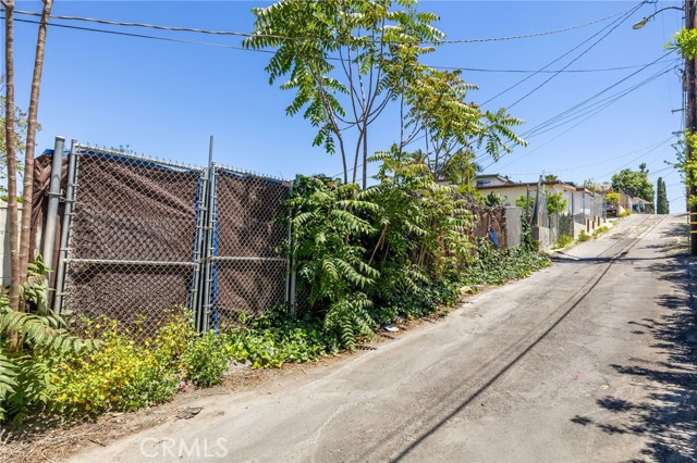3010 Boulder Street, Los Angeles CA: https://media.crmls.org/medias/5c3e65e9-b804-4cc8-b9e9-0ed7d27257e3.jpg