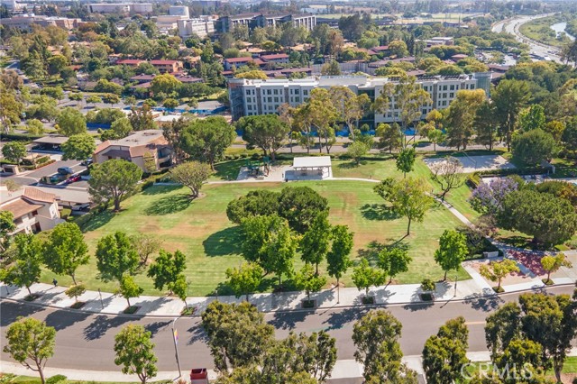 164 Stanford Court, Irvine CA: https://media.crmls.org/medias/5c3f11f7-ea1f-4f09-a001-4d3e6cbcc0bc.jpg