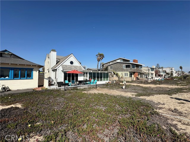 16685 S Pacific Avenue, Sunset Beach CA: https://media.crmls.org/medias/5c3f13e8-ee57-40b4-b480-9286e912d114.jpg