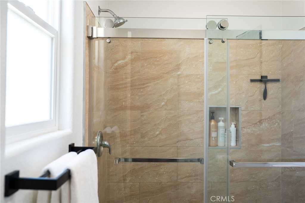 MLS #OC25265495 image #27