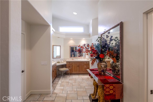 17470 Vanderhill Circle, Perris CA: https://media.crmls.org/medias/5c3f5d57-82b2-4627-8037-891ac0c09580.jpg