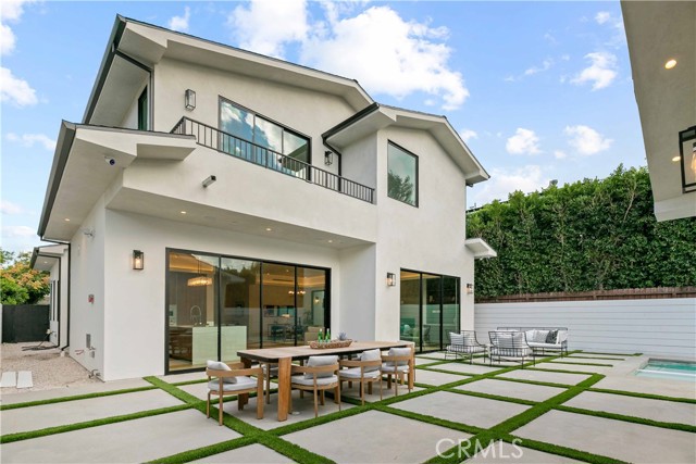 Detail Gallery Image 40 of 49 For 4532 Katherine, Sherman Oaks,  CA 91423 - 6 Beds | 6/1 Baths