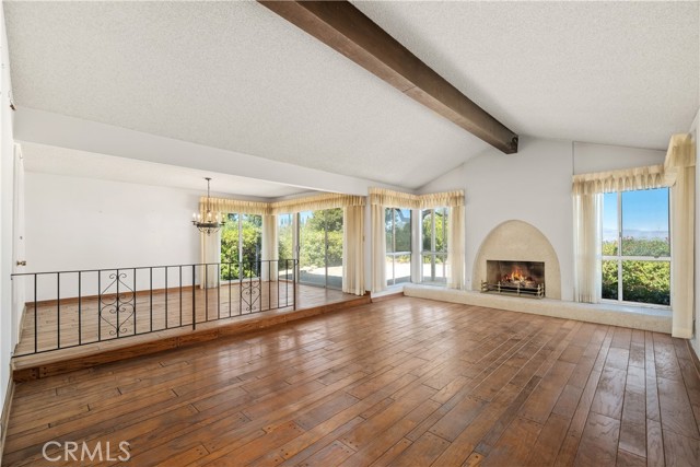 Detail Gallery Image 7 of 36 For 21763 Ambar Dr, Woodland Hills,  CA 91364 - 4 Beds | 2/1 Baths