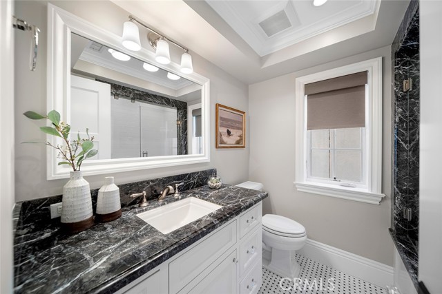 515 Narcissus Avenue, Corona del Mar CA: https://media.crmls.org/medias/5c404294-3256-4a57-aa5b-8fb57b3850dd.jpg