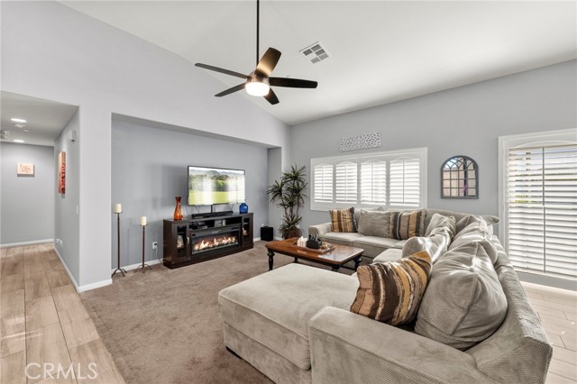 242 Lipizzan Drive, San Jacinto CA: https://media.crmls.org/medias/5c408d1b-dc1f-4deb-b1ae-f99d7213fbb2.jpg