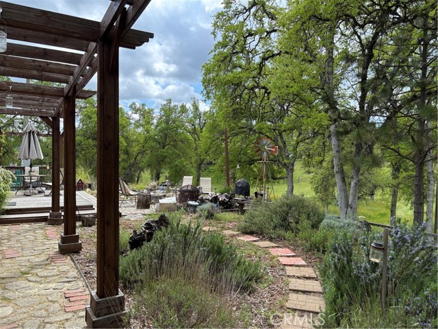 4060 Indian Peak Road, Mariposa CA: https://media.crmls.org/medias/5c40e6eb-3834-4041-8882-f7862a925745.jpg