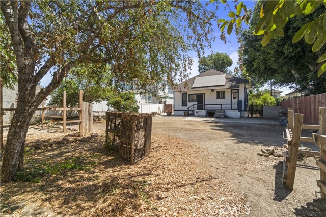 1353 Toberman Street, Los Angeles, California 90015, 4 Bedrooms Bedrooms, ,1 BathroomBathrooms,Single Family Residence,For Sale,Toberman,TR24127345