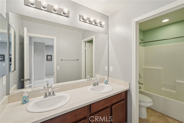 Detail Gallery Image 13 of 23 For 18335 Damiana, Fontana,  CA 92407 - 3 Beds | 2/1 Baths