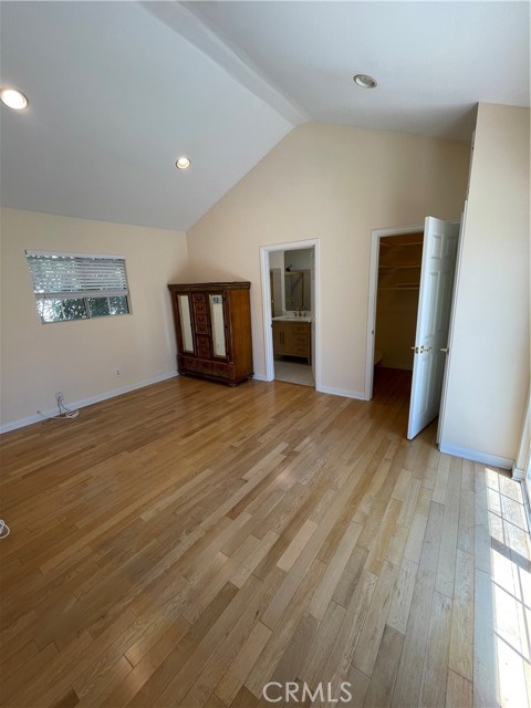 Detail Gallery Image 12 of 28 For 5118 Newcastle Ave, Encino,  CA 91316 - 3 Beds | 2 Baths