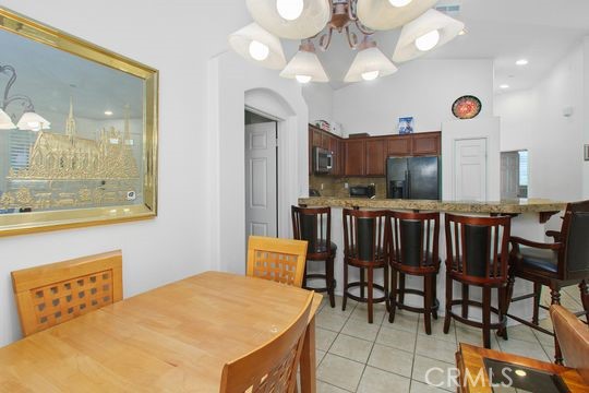 4516 Streamport Drive, Riverside CA: https://media.crmls.org/medias/5c41d8e7-140f-490f-a821-547bbe94272c.jpg