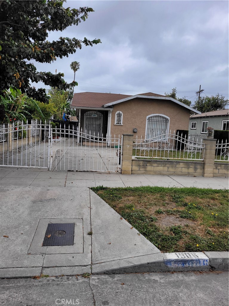 1506 W 68th Street, Los Angeles, CA 90047
