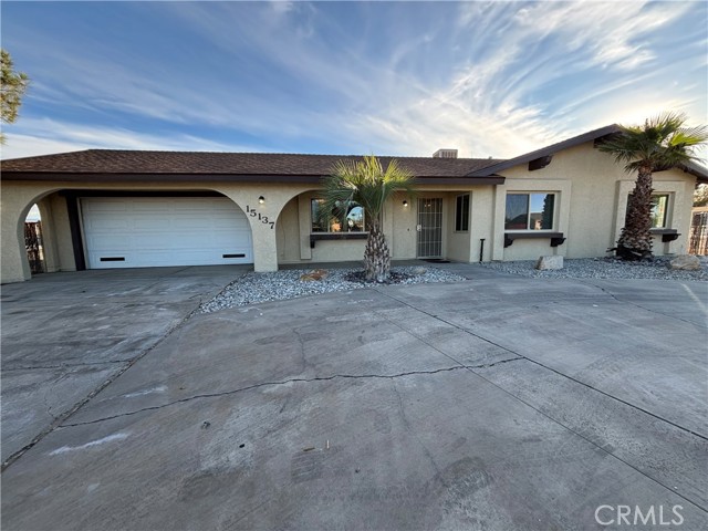Detail Gallery Image 2 of 11 For 15137 Luna Road, Victorville,  CA 92392 - 3 Beds | 2 Baths